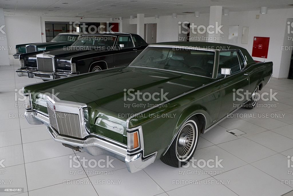 Classic Lincoln Continental Cars In A Row Stock Photo - Download Image Now  - Lincoln Continental, Lincoln - Vehicle Manufacturer, Retro Style - iStock