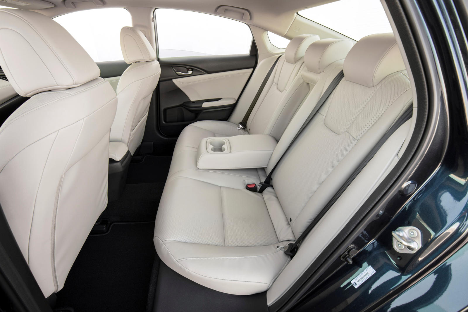 2022 Honda Insight Interior Dimensions: Seating, Cargo Space & Trunk Size -  Photos | CarBuzz