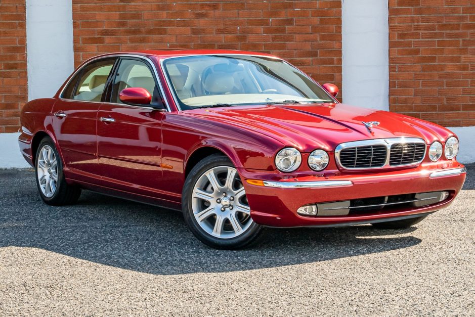 No Reserve: 2004 Jaguar XJ8 for sale on BaT Auctions - sold for $12,033 on  September 2, 2022 (Lot #83,322) | Bring a Trailer