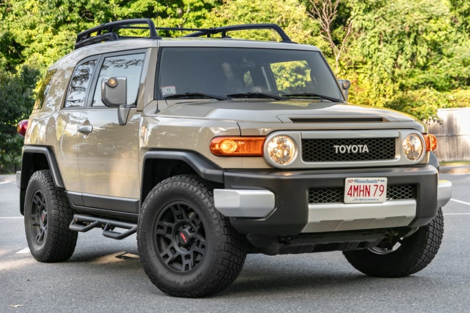 7k-Mile 2014 Toyota FJ Cruiser for sale on BaT Auctions - sold for $45,000  on October 12, 2022 (Lot #87,184) | Bring a Trailer