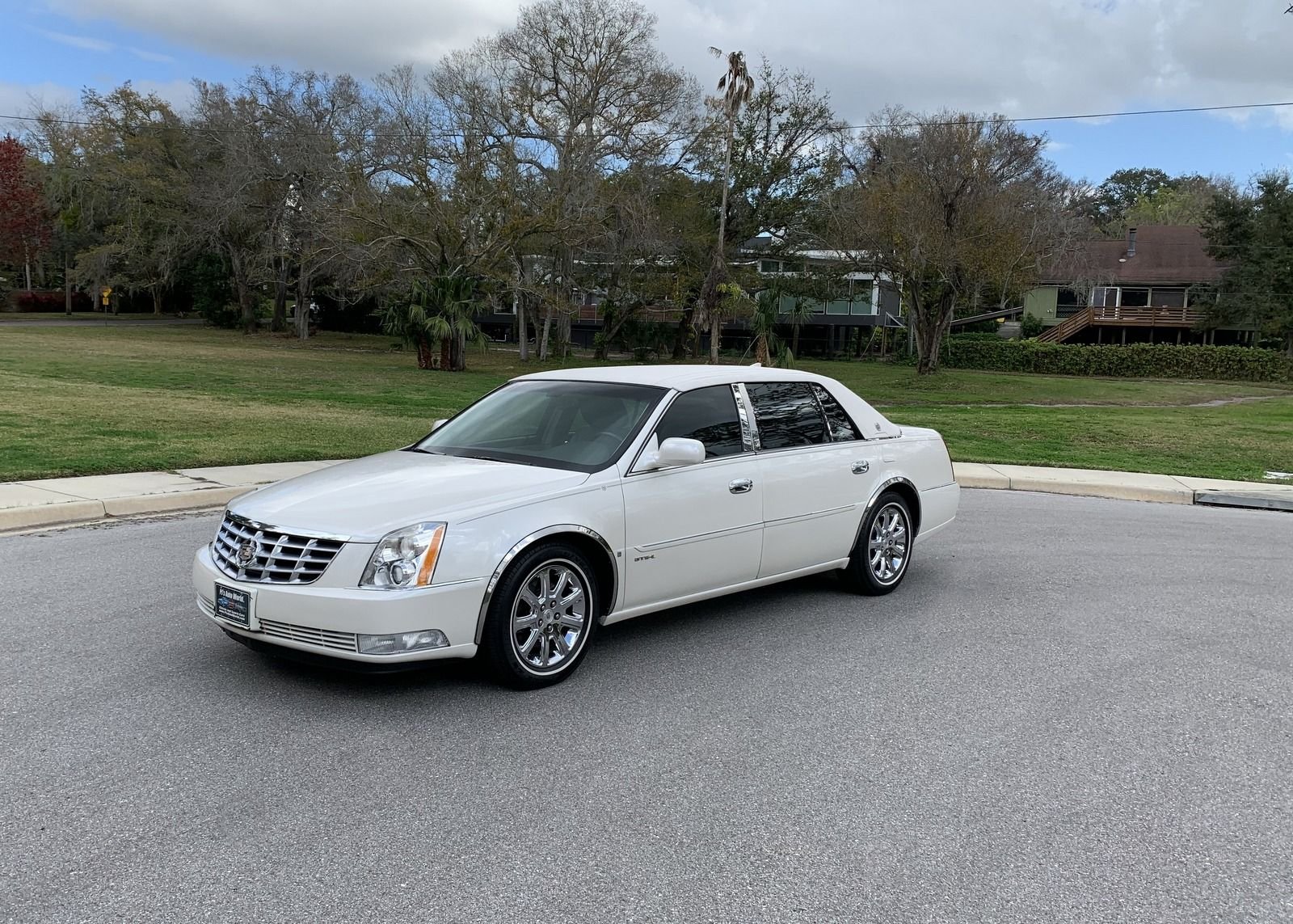 2009 Cadillac DTS-L | PJ's Auto World Classic Cars for Sale