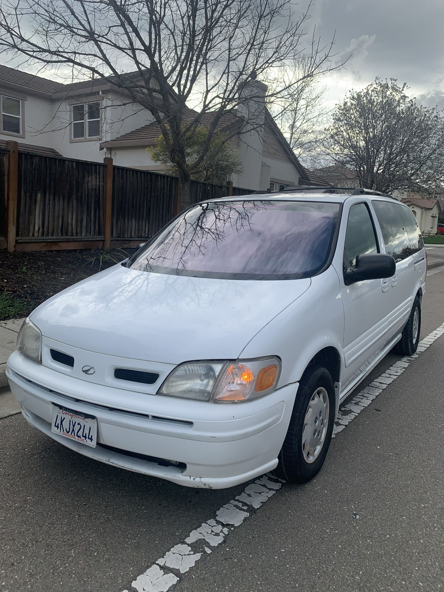 2000 Oldsmobile Silhouette for Sale in Tracy, CA - OfferUp