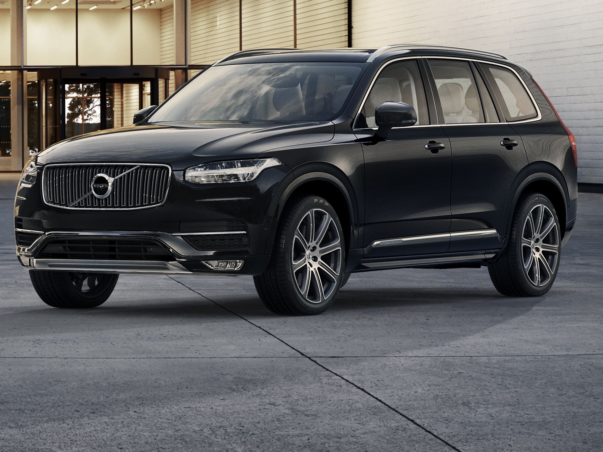 New Volvo XC90 crossover adds safety, styling