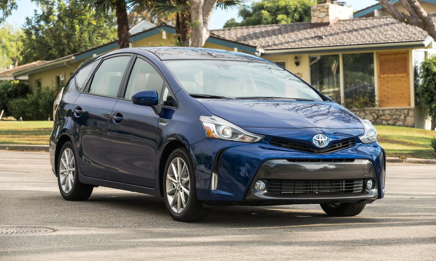 Prius v Is the Family Hybrid from America's First Family of Hybrids - Toyota  USA Newsroom