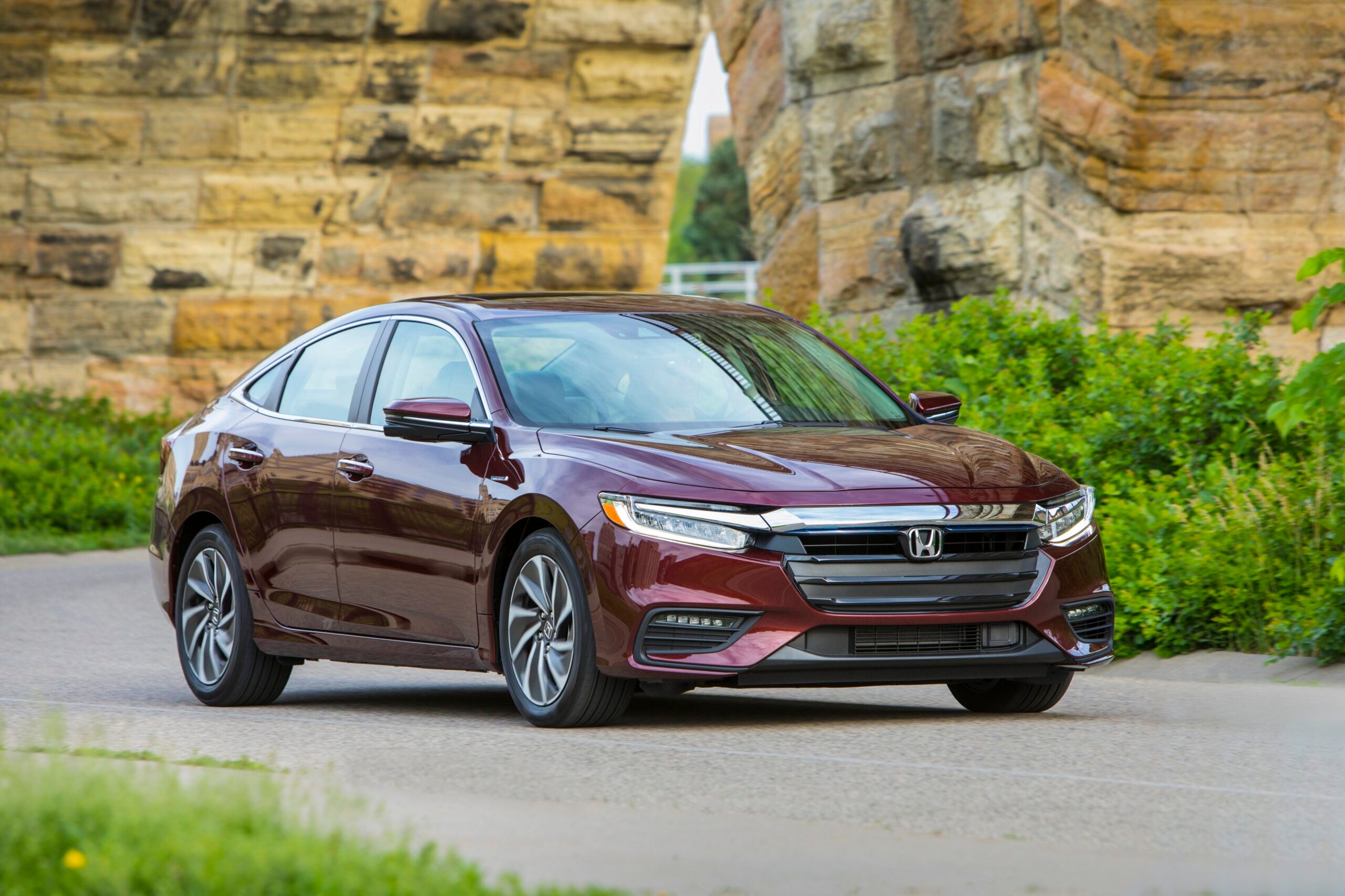 Honda adds a more affordable hybrid to its lineup with the 2019 Insight