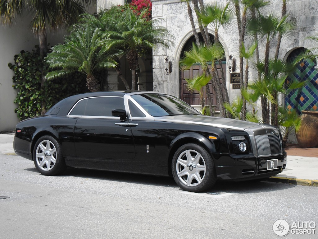 Rolls-Royce Phantom Coupe - Information and photos - MOMENTcar