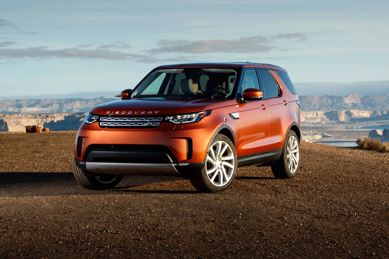 2020 Land Rover Discovery Review & Ratings | Edmunds