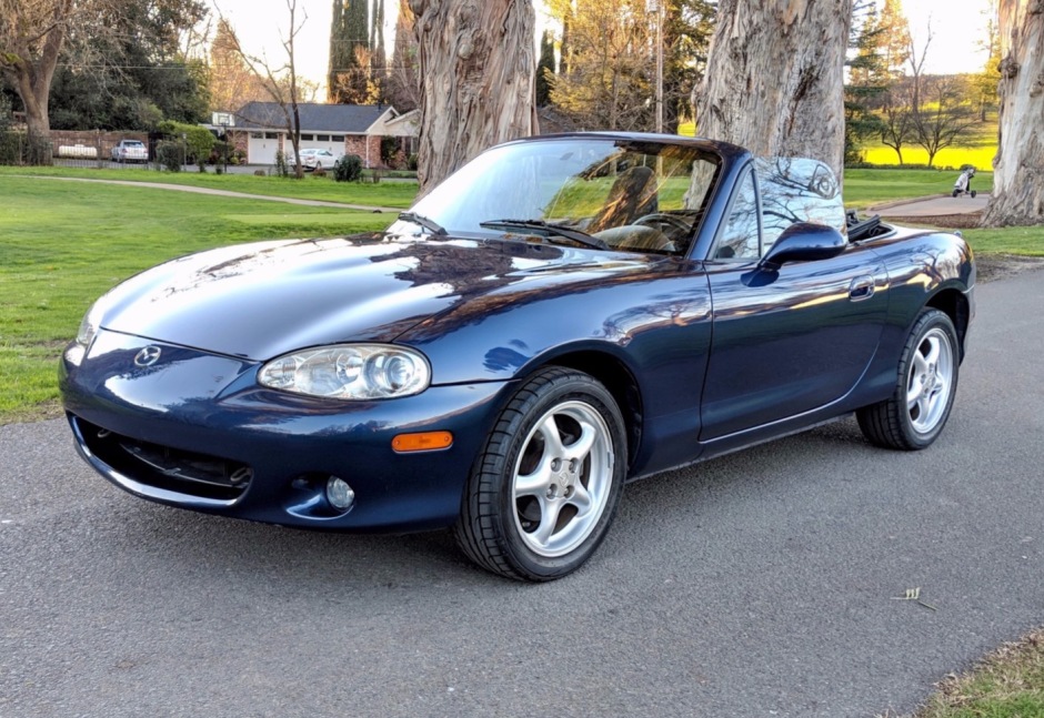 15k-Mile 2002 Mazda MX-5 Miata 5-Speed for sale on BaT Auctions - sold for  $9,200 on February 15, 2019 (Lot #16,378) | Bring a Trailer