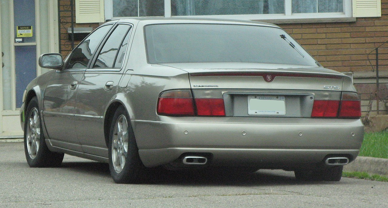 File:2001 Cadillac Seville STS, Rear Left, 05-18-2020.jpg - Wikimedia  Commons