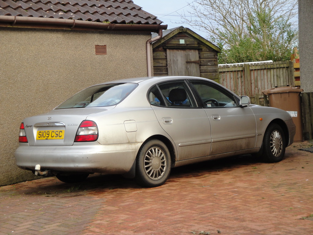 1999 Daewoo Leganza | A fairly early example of the Leganza.… | Alan Gold |  Flickr