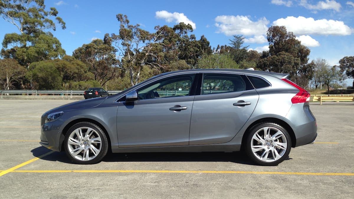 2015 Volvo V40 T4 Luxury: owner review - Drive