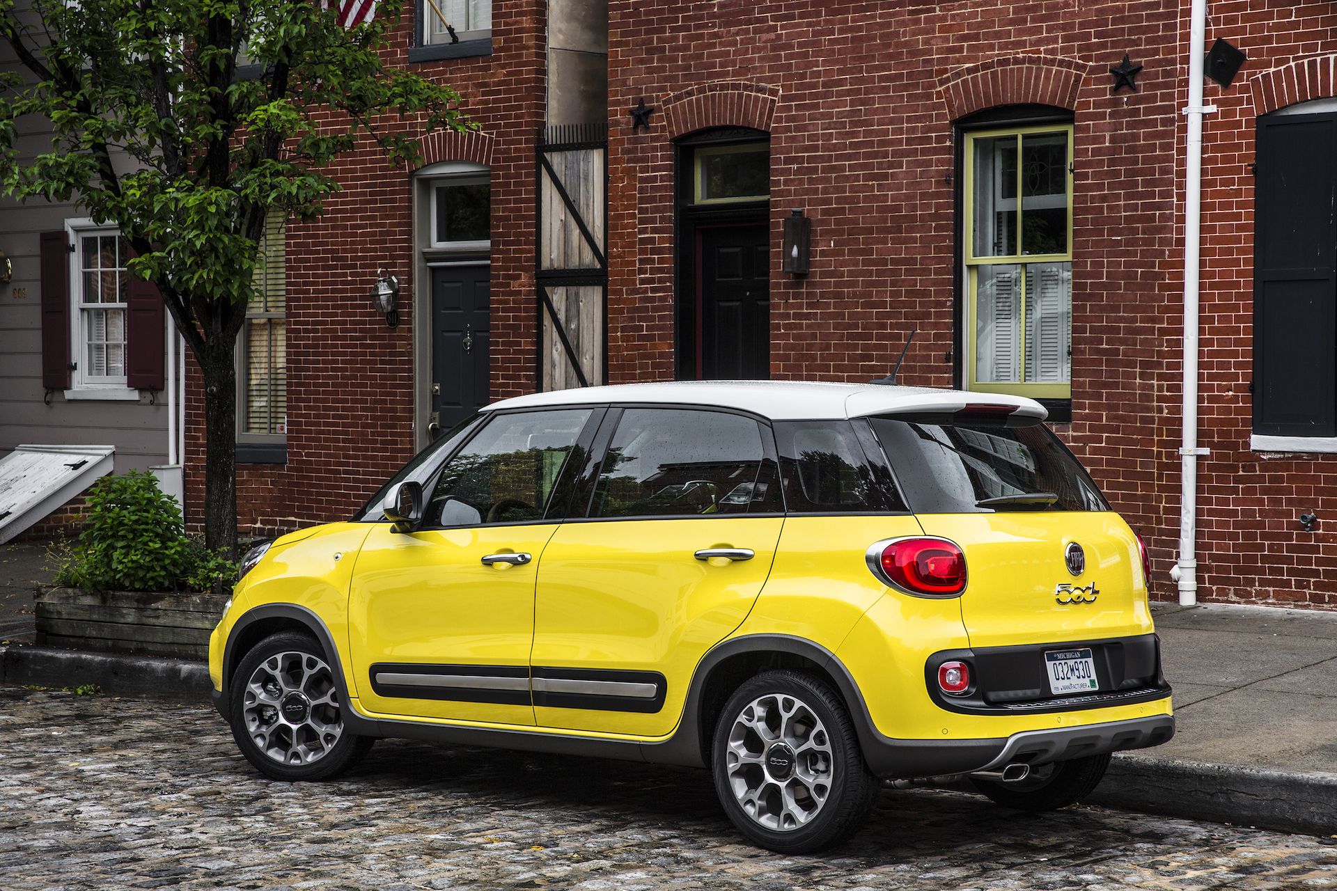 2016 FIAT 500L Review, Ratings, Specs, Prices, and Photos - The Car  Connection