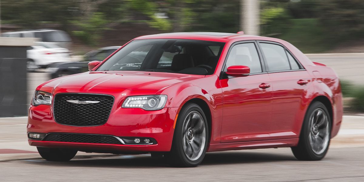 2015 Chrysler 300 V-8 Test &#8211; Review &#8211; Car and Driver
