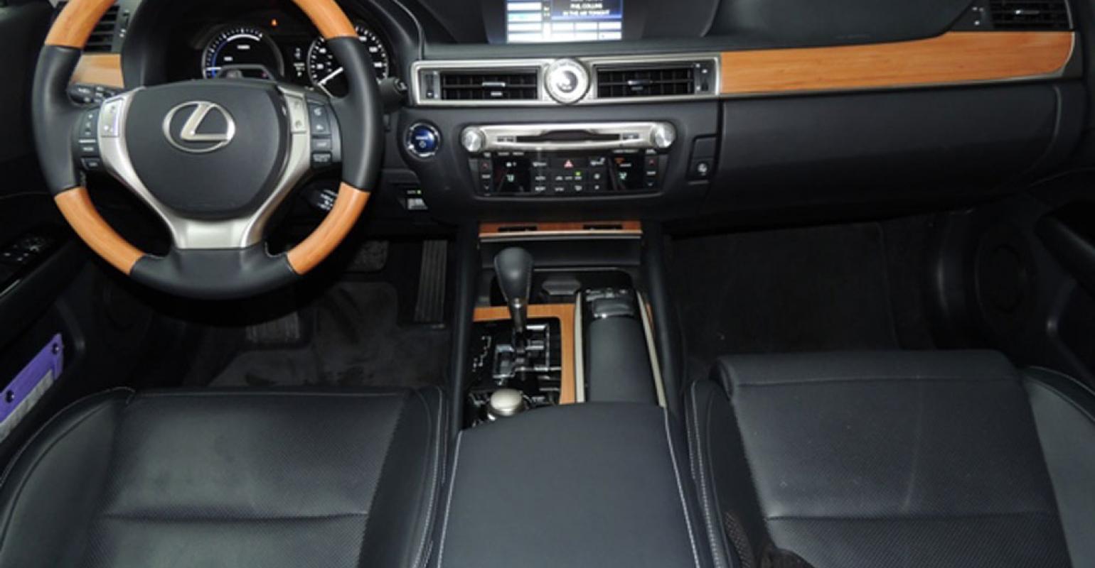 Lexus GS 450h Interior Stands Out in Luxury Segment | WardsAuto