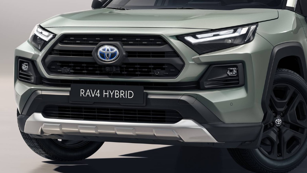 The 2022 Toyota RAV4 Is a Better Looking Crossover