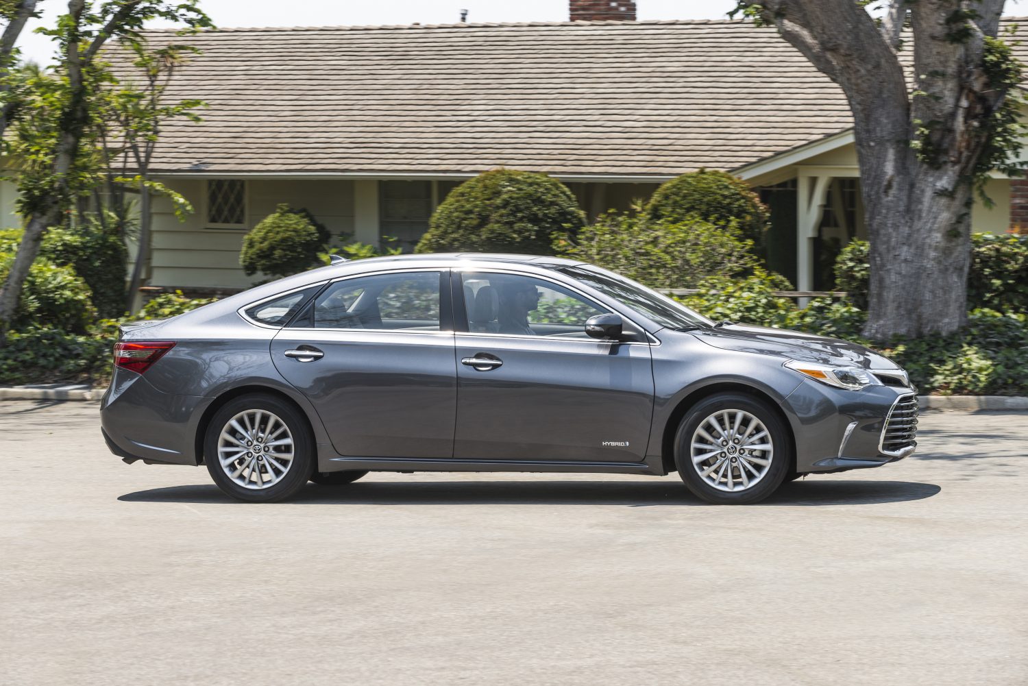 Toyota Avalon: A Paragon of Premium Level Value, Now Advancing the Cause  With Standard Toyota Safety Sense P - Toyota USA Newsroom