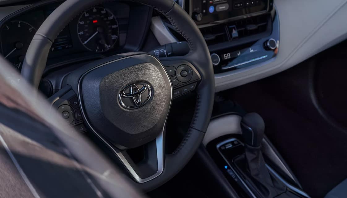 What is the interior of the 2023 Toyota Corolla like? | Pauly Toyota