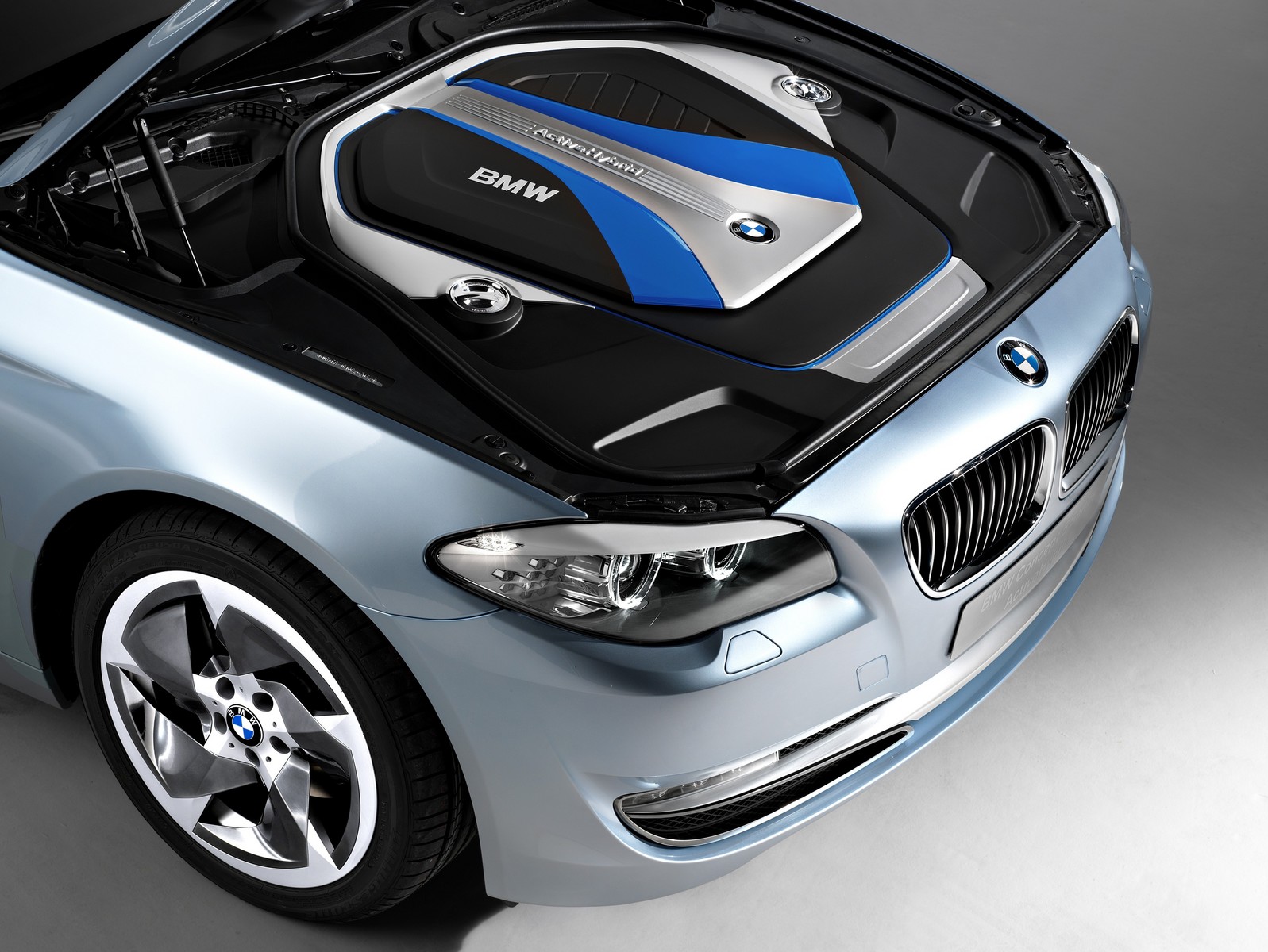 BMW ActiveHybrid 5 coming to dealerships in Spring 2012