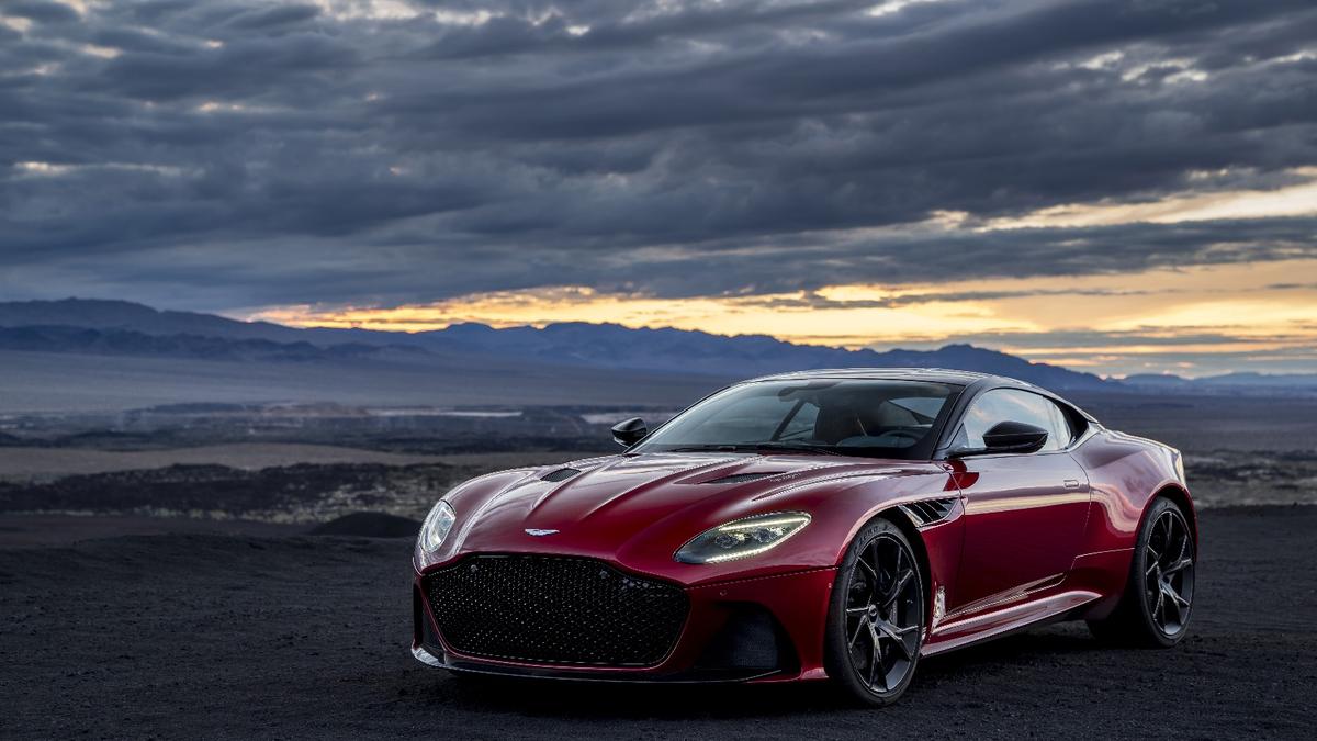 Aston Martin drapes potent new DBS Superleggera in carbon fiber all over
