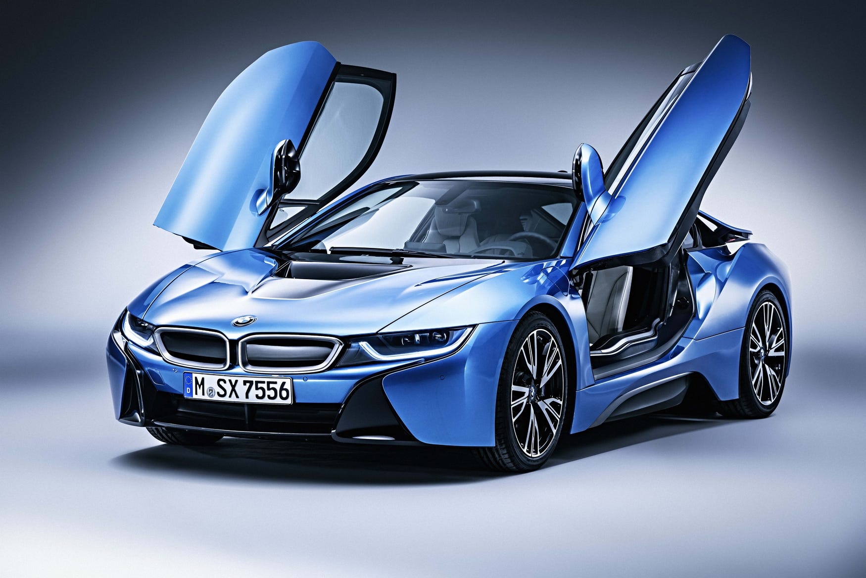 BMW i8: Practicality is not what it's about
