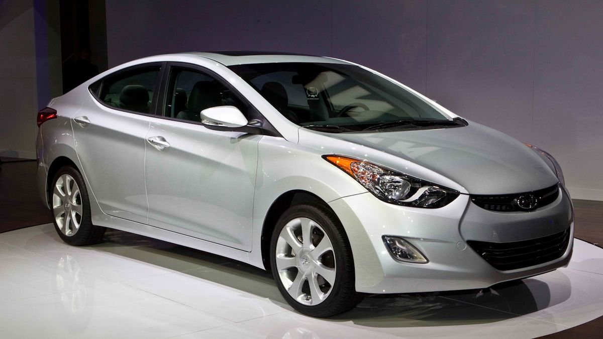 2011 Hyundai Elantra Debuts: Hyundai Elantra News &#150; Car and Driver