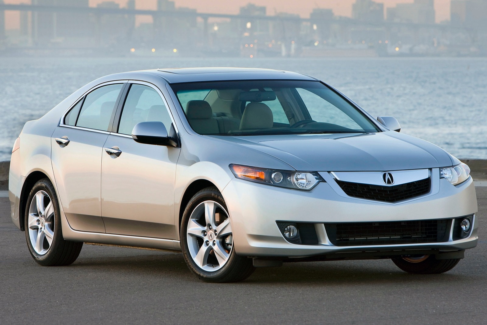 2010 Acura TSX Review & Ratings | Edmunds