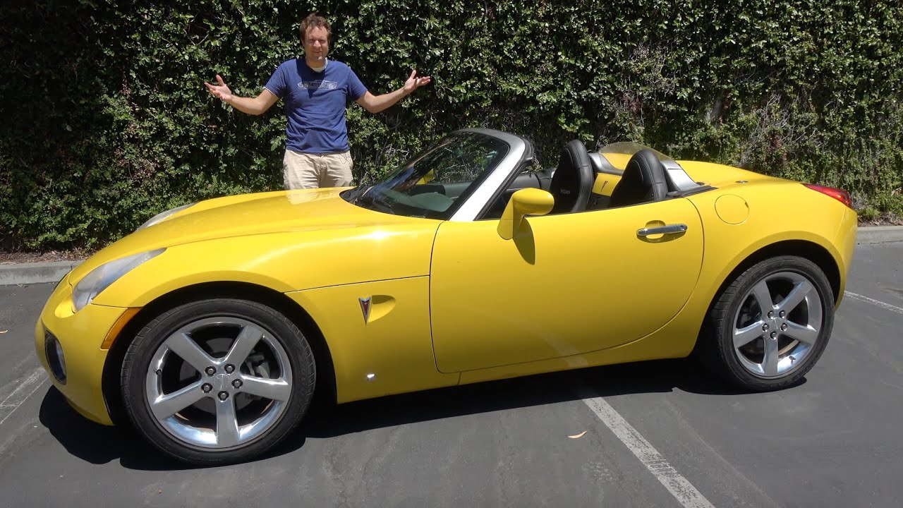 The Pontiac Solstice Was a Better Miata from General Motors - YouTube
