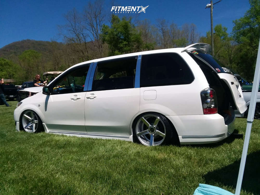 2006 Mazda MPV LX-SV with 18x8.5 JNC Jnc026 and Federal 225x40 on Air  Suspension | 1668172 | Fitment Industries