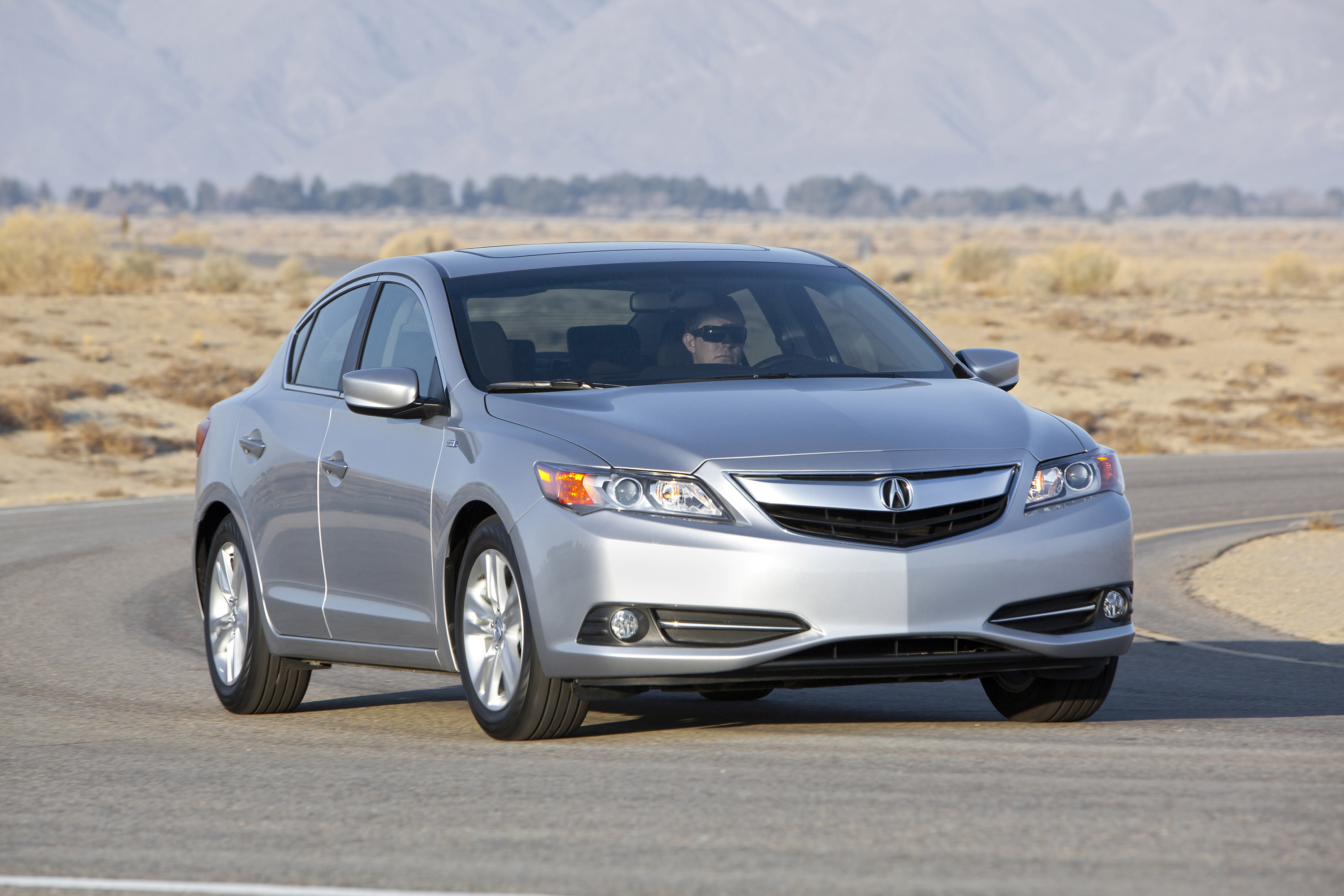 2014 Acura ILX Hybrid Goes On Sale Today