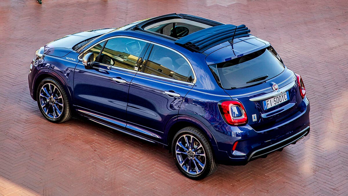 Fiat 500X Yachting has a cloth sunroof and real wood trim - CNET