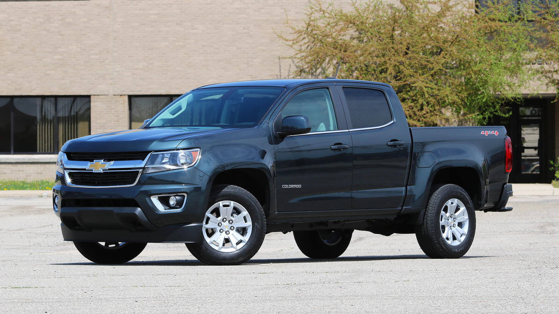 2017 Chevy Colorado Review: All You Need From A Truck, Scaled Down