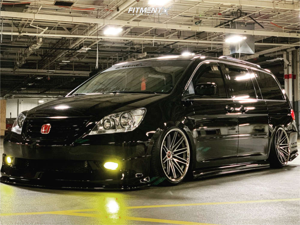 2008 Honda Odyssey EX-L with 20x10.5 Concept One Cs-16 and Delinte 245x35  on Air Suspension | 1247982 | Fitment Industries