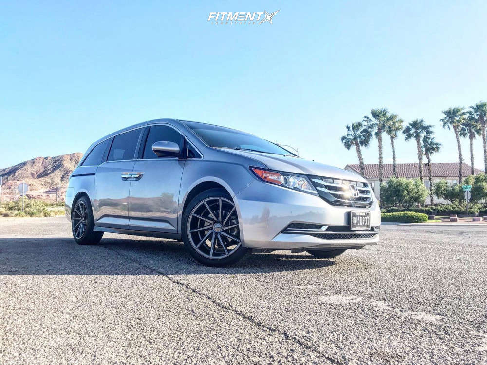 2016 Honda Odyssey EX with 20x10 Vossen Cvt and Toyo Tires 245x45 on Stock  Suspension | 812461 | Fitment Industries