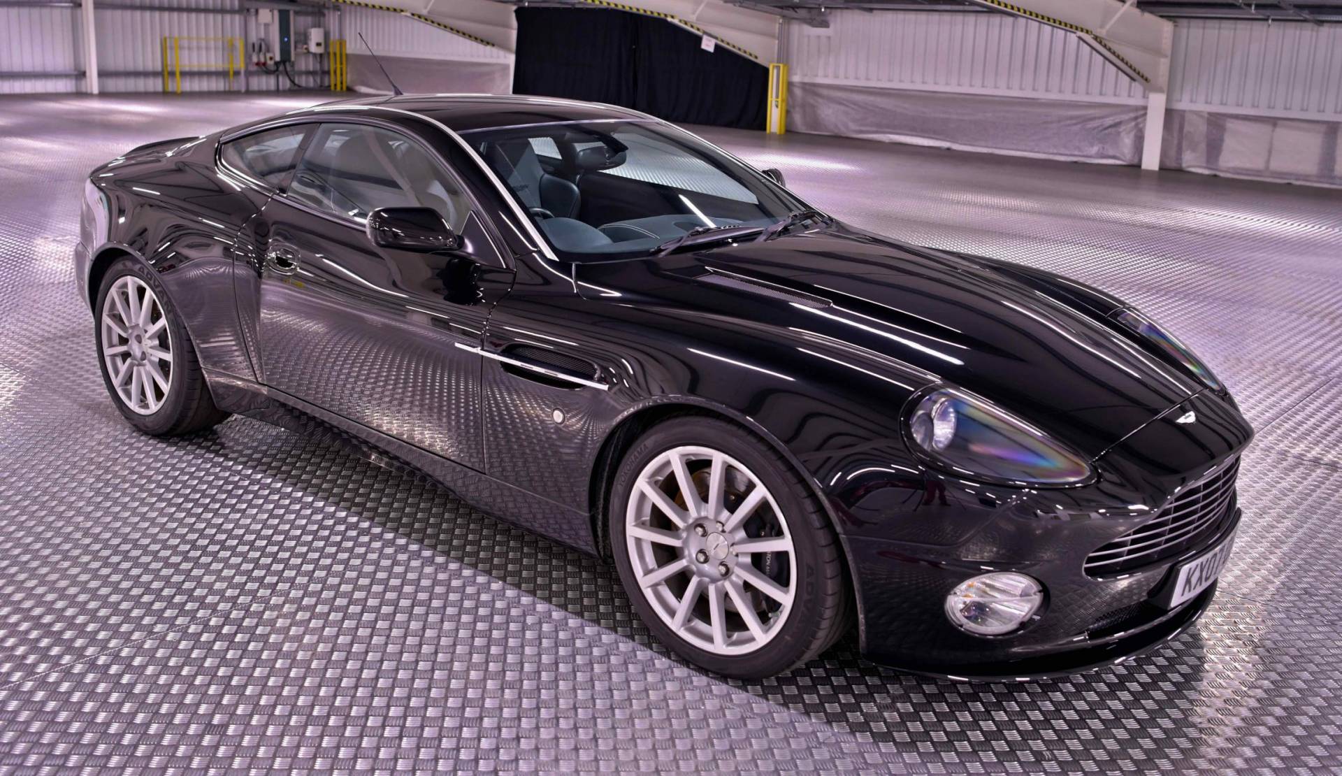 For Sale: Aston Martin V12 Vanquish S Ultimate Edition (2007) offered for  £415,307