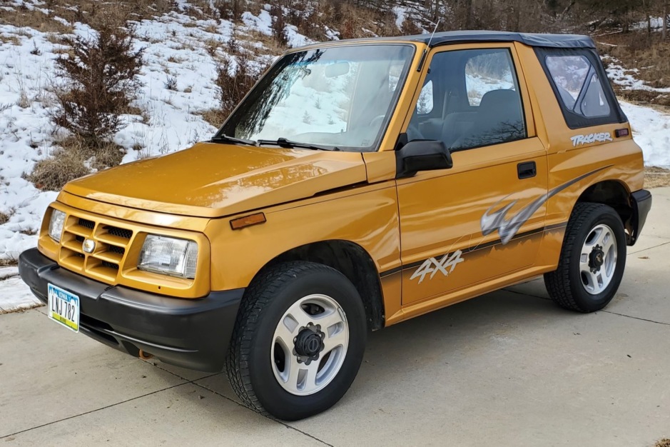 No Reserve: 1998 Chevrolet Tracker 5-Speed for sale on BaT Auctions - sold  for $11,000 on February 25, 2022 (Lot #66,634) | Bring a Trailer
