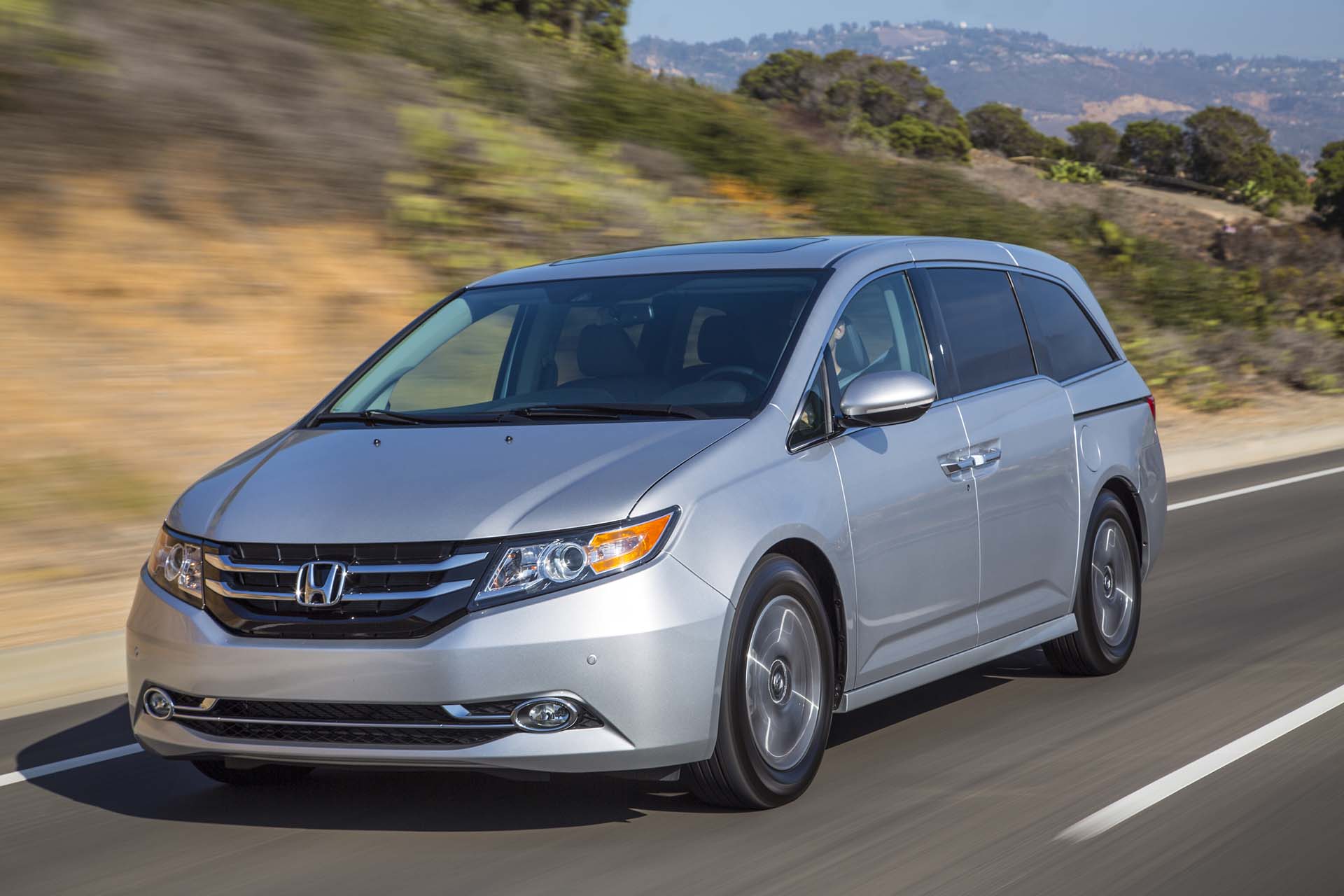 2017 Honda Odyssey Review, Ratings, Specs, Prices, and Photos - The Car  Connection
