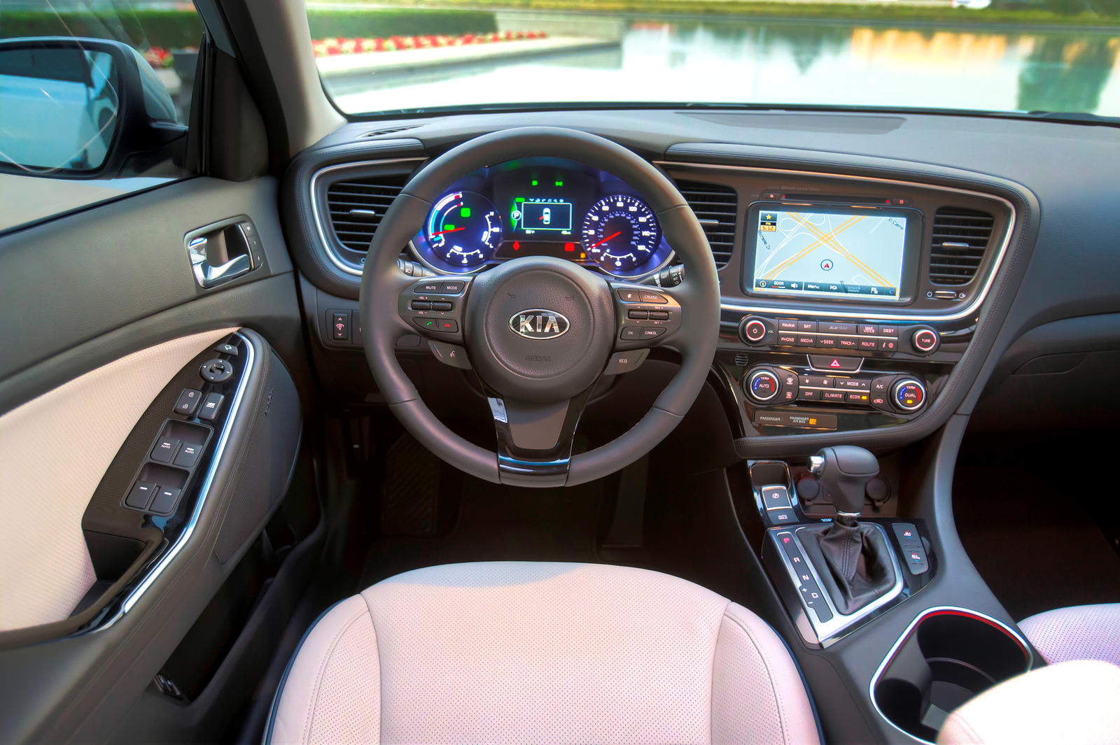 2015 Kia Optima Hybrid Interior Photos | CarBuzz