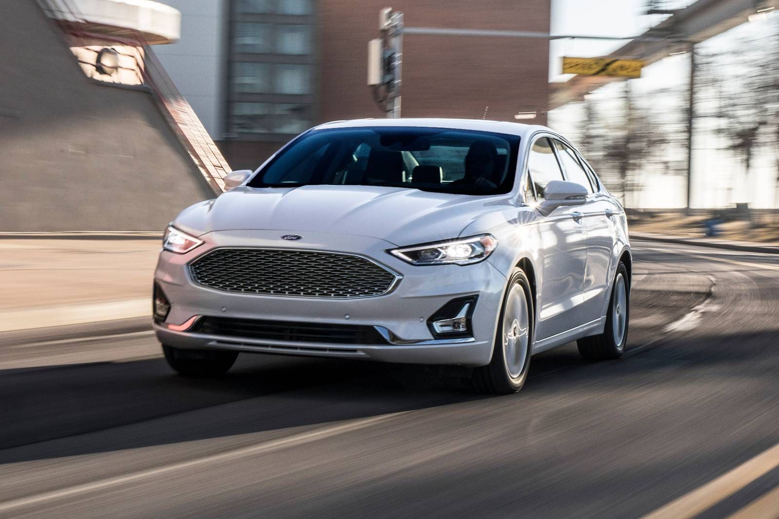 2020 Ford Fusion Hybrid Review & Ratings | Edmunds