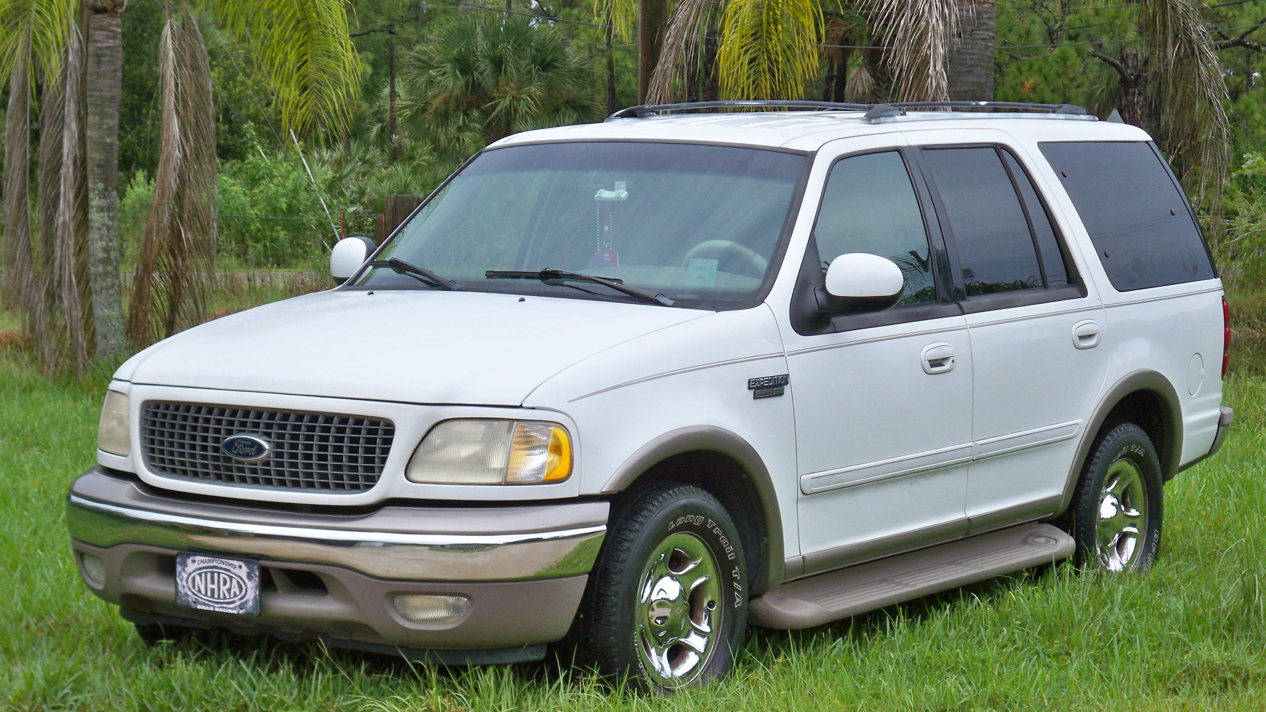 2000 Ford Expedition Eddie Bauer Edition at Dallas 2015 asW39 - Mecum  Auctions