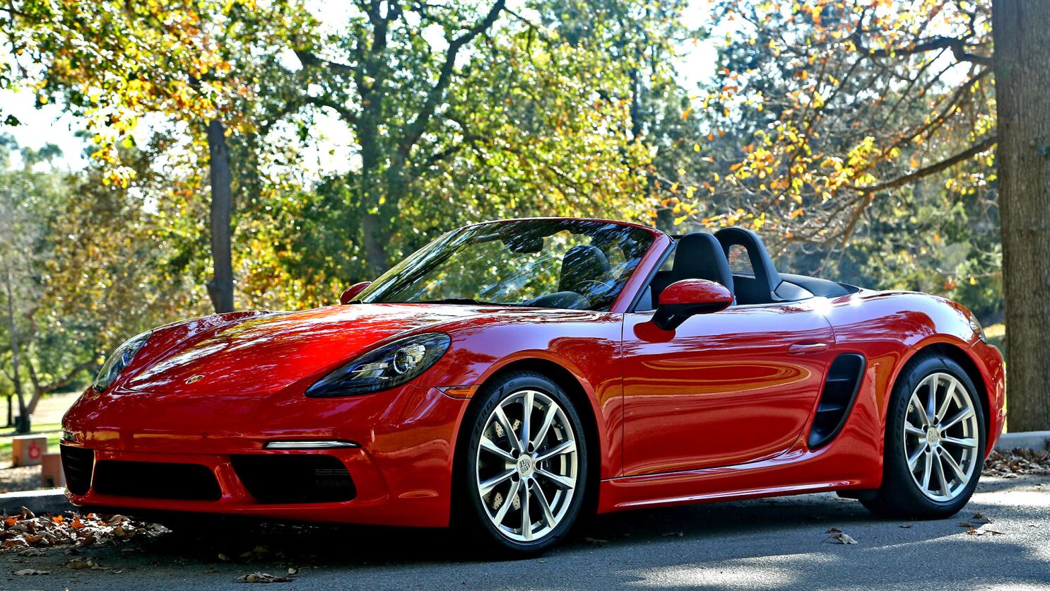 Porsche's new Boxster is fast, fun to drive and, for a Porsche, affordable  - Los Angeles Times