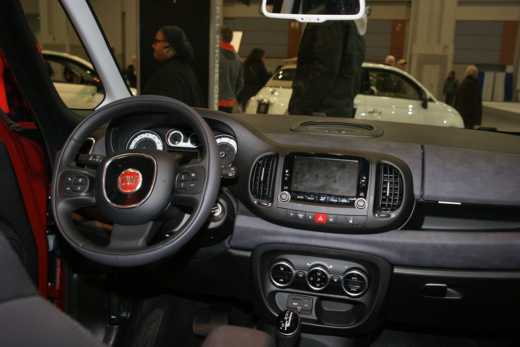 2015 Fiat 500L interior | MY2015 Fiat 500L interior at the W… | Flickr