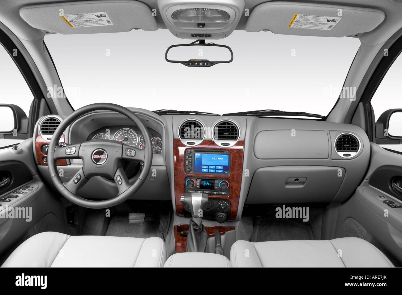 2006 GMC Envoy SLT in Gray - Dashboard, center console, gear shifter view  Stock Photo - Alamy