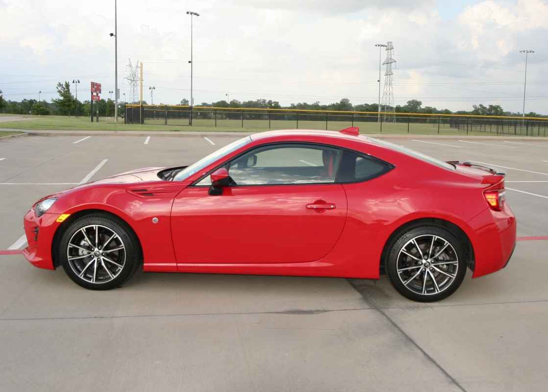 2019 Toyota 86 GT Review and Test Drive