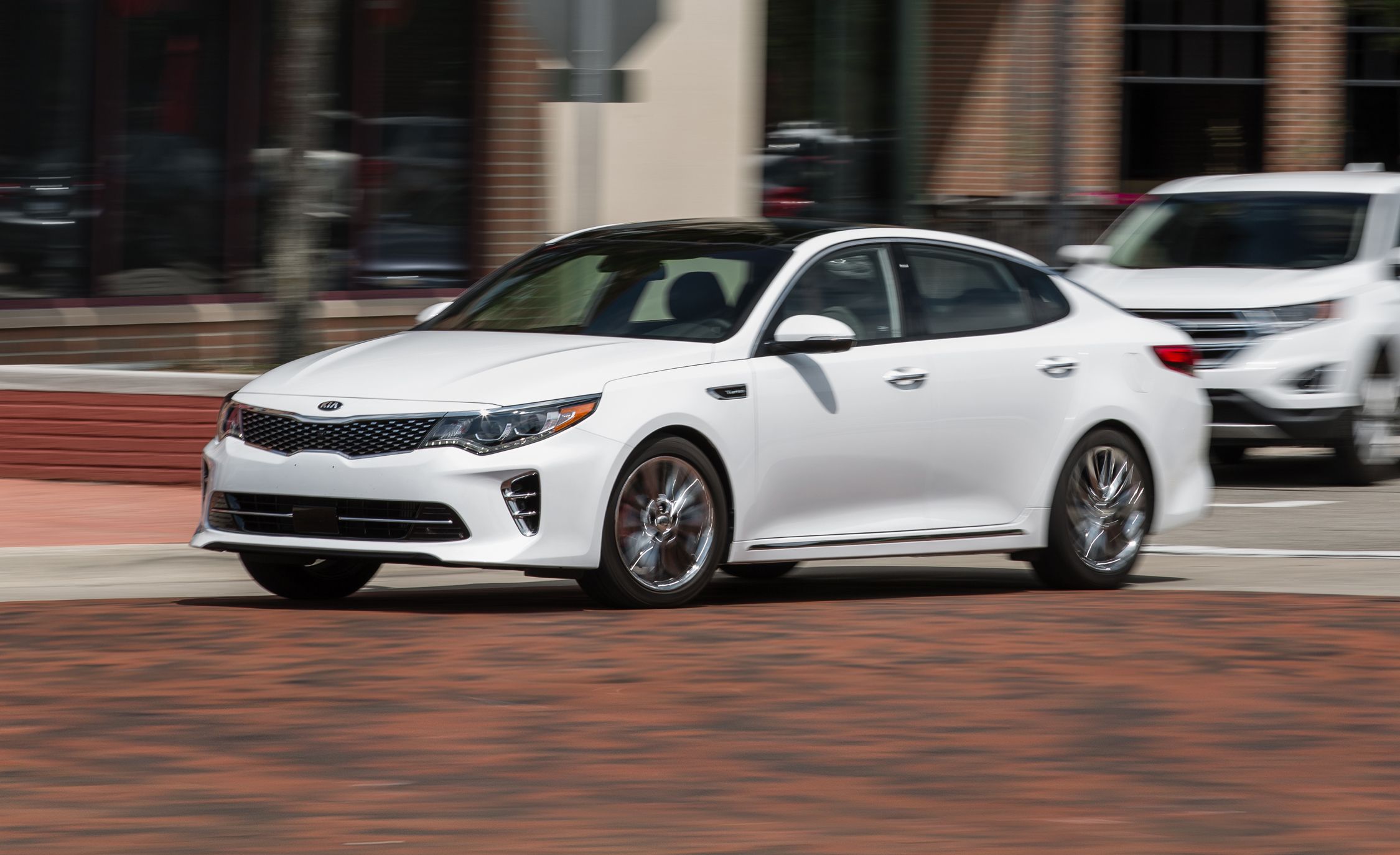 2017 Kia Optima Review, Pricing, and Specs