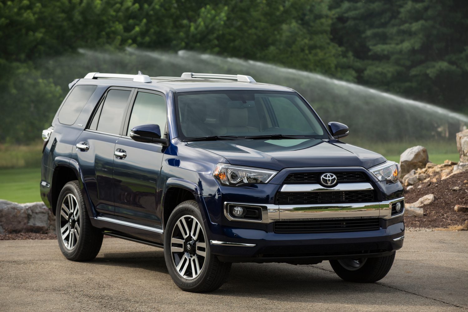 Multi-tool on Wheels: 2017 Toyota 4Runner is the Everyday SUV That Lets You  Explore When You Want, Where You Want - Toyota USA Newsroom