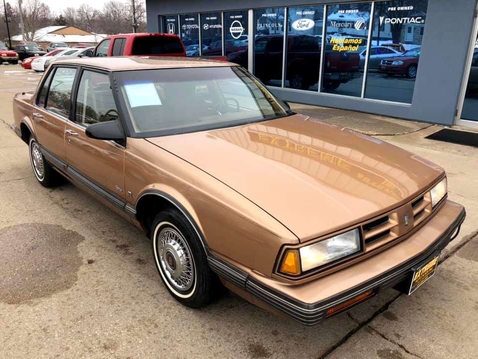 1990 Oldsmobile Delta 88 Eighty Eight Royale Brougham