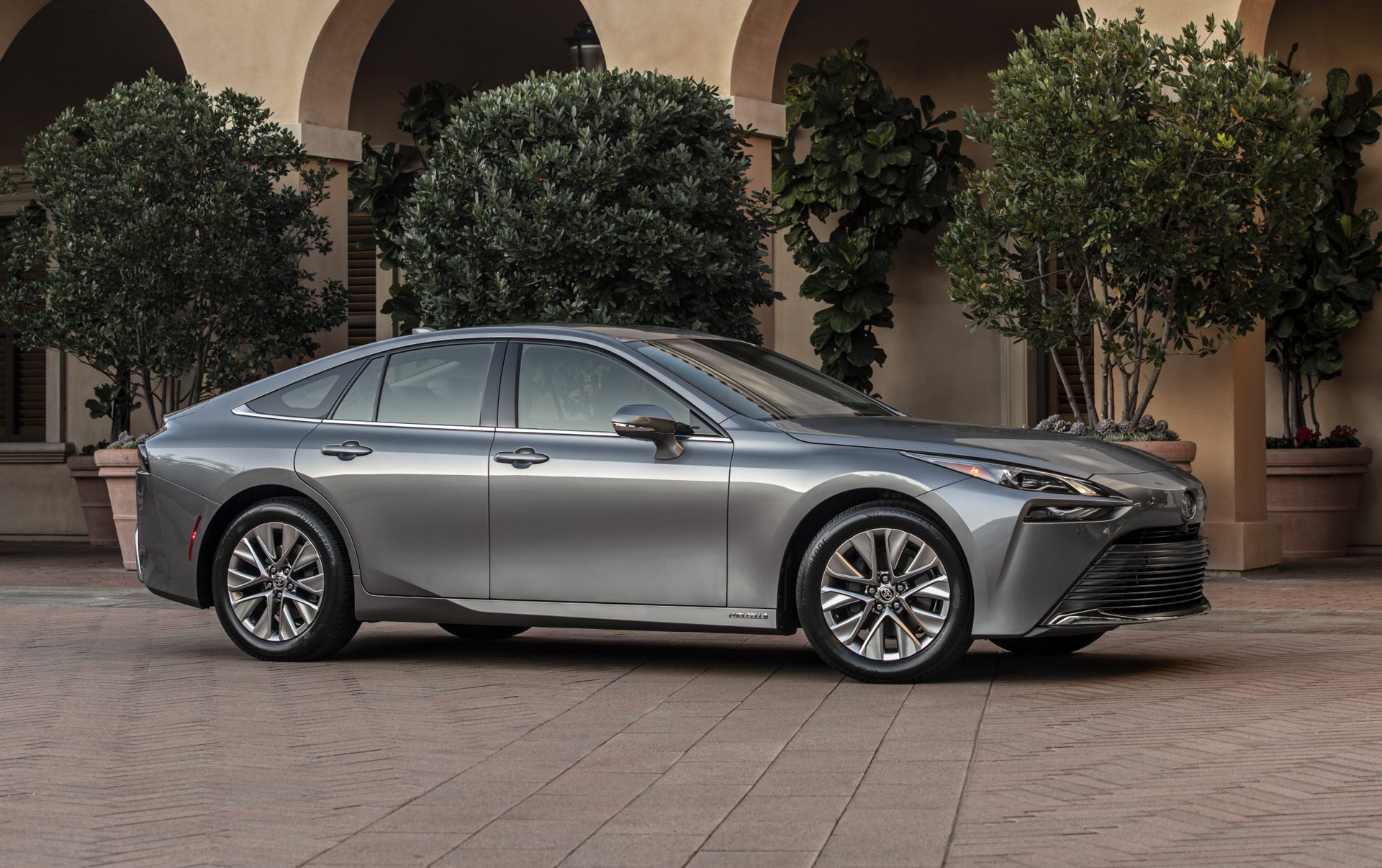 Preview: 2021 Toyota Mirai brings sexier look, lower price for fuel cell  sedan