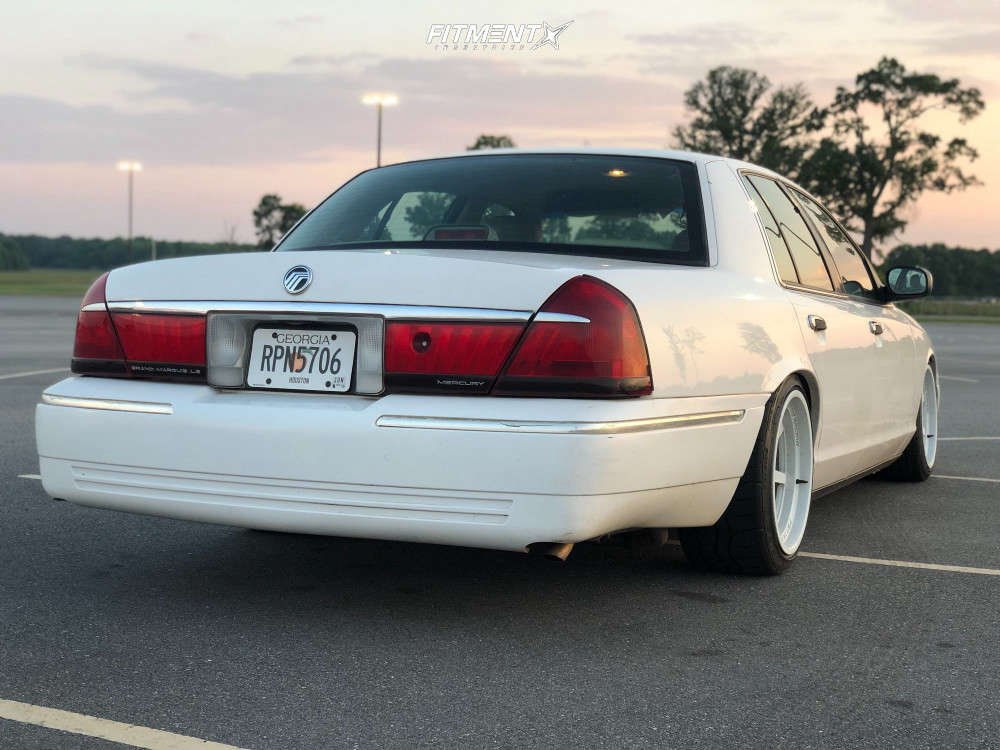 1998 Mercury Grand Marquis LS with 18x9.5 Cosmis Racing XT-006R and Federal  225x40 on Lowering Springs | 705191 | Fitment Industries