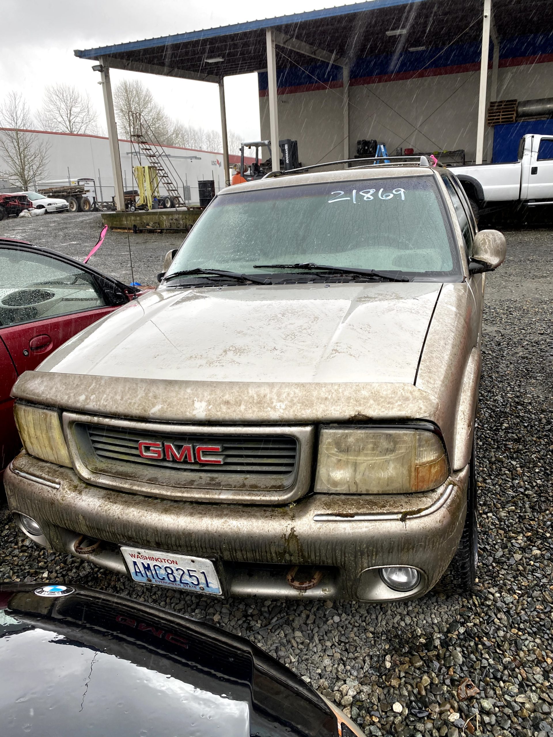 21869: 1998 - GMC - Envoy | Pro-Tow 24 Hr Towing