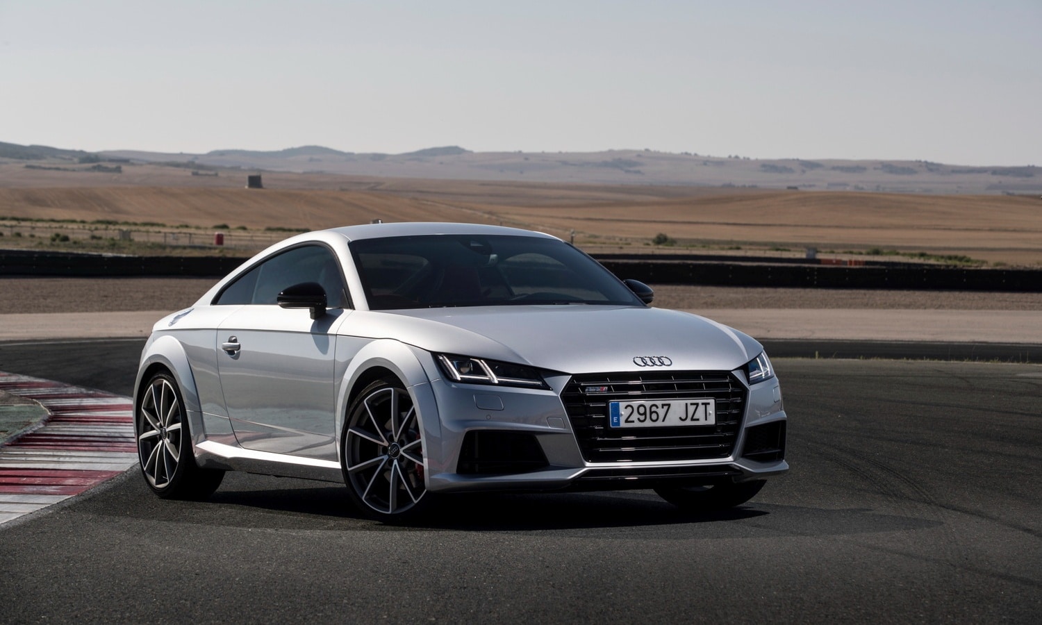 Audi TTS - Data sheet, tests, technology, prices, photos and more | News  Engine